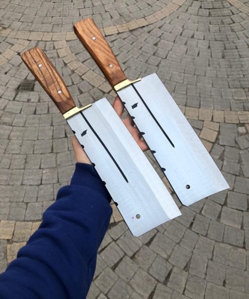 ساطور آهن بر