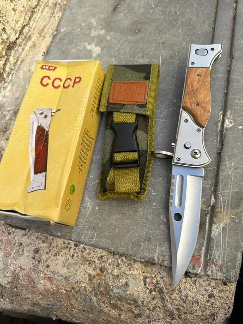 چاقوی فشاری طرح سرنیزه 1 چاقوی فشاری طرح سرنیزه