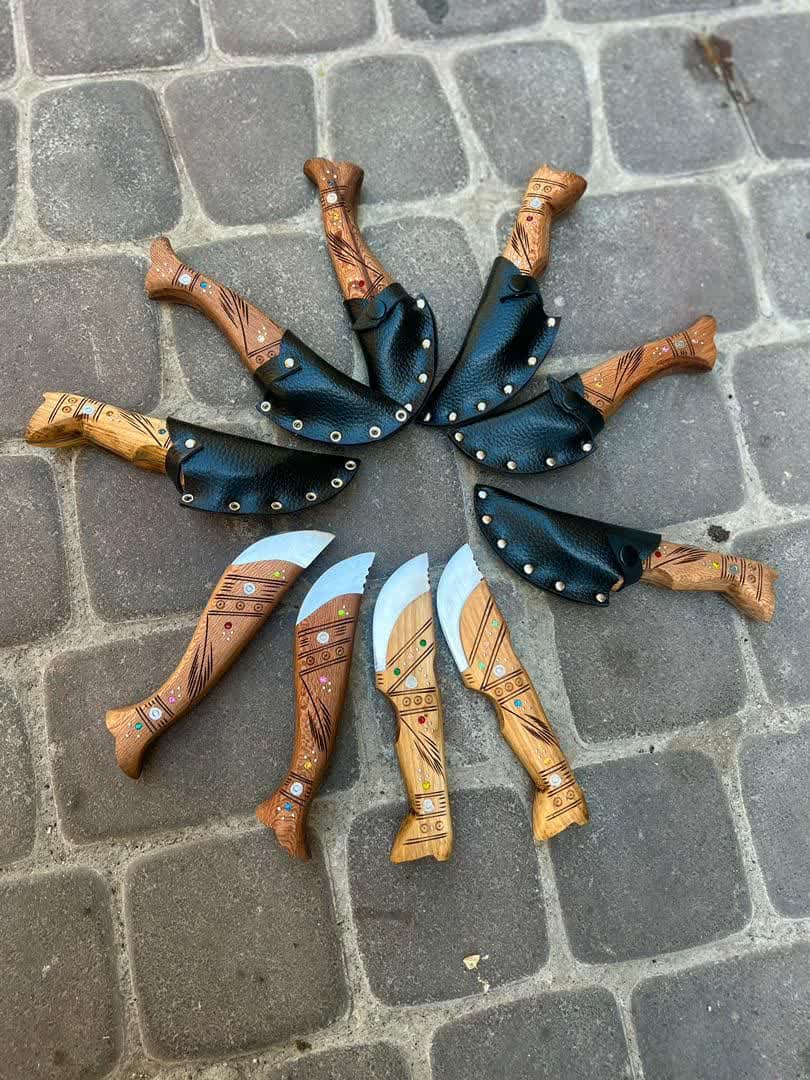 تیزی دم ماهی 1 تیزی دم ماهی