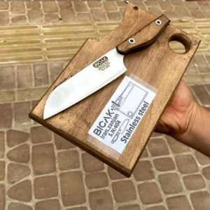 چاقوی آشپرخانه همراه با تخته کار