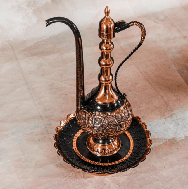 آفتابه لگن برجسته سیاه قلم مسی ممتاز 1 آفتابه لگن برجسته سیاه قلم مسی ممتاز