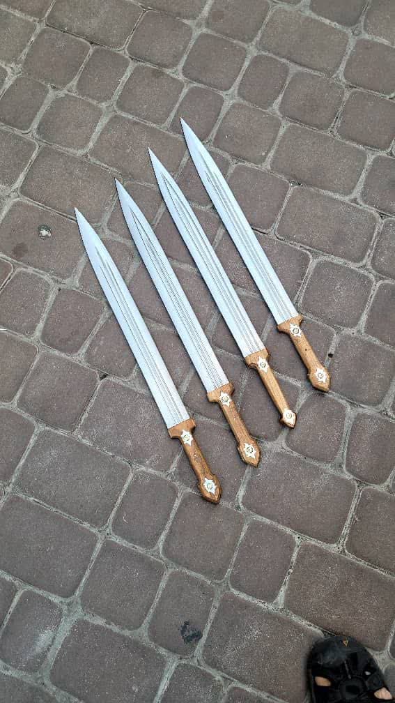 قمه 60 سانتی محرم دسته چوبی 1 قمه 60 سانتی محرم دسته چوبی