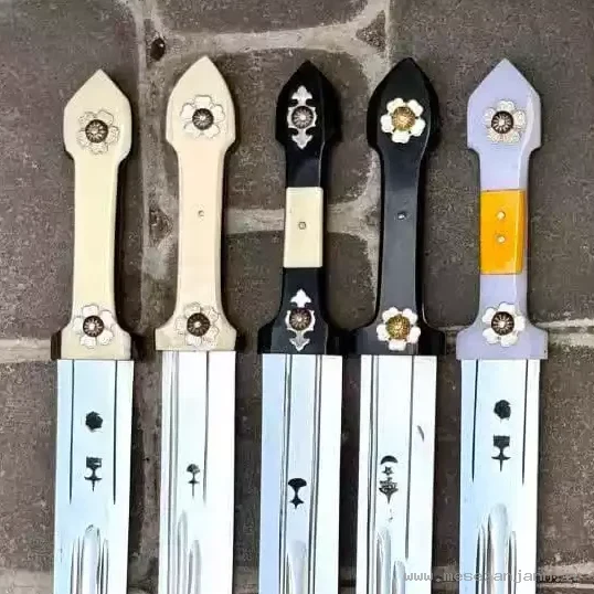 نیمچه قمه 40 سانتی کبیری 3 نیمچه قمه 40 سانتی کبیری