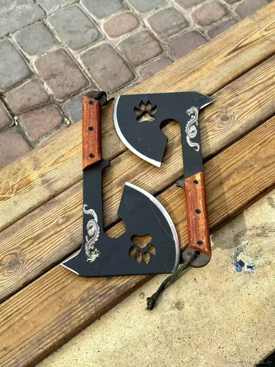 تبر کوله ای مدل اژدها 1 تبر کوله ای مدل اژدها