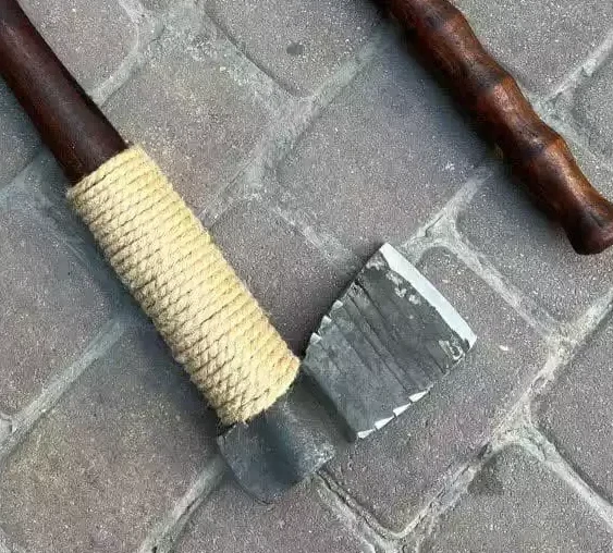 تبر بند پیچ جنگلی T81 3 تبر بند پیچ جنگلی T81