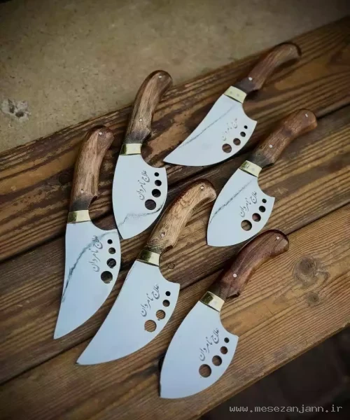 تیزی نوشته دار