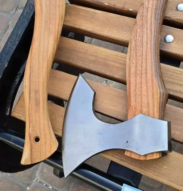 تبر جنگلی فول سفارشی 3 تبر جنگلی فول سفارشی