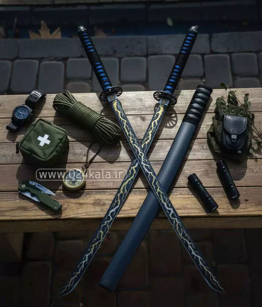 شمشیر سامورایی کاتانا Black And Blue 1 شمشیر سامورایی کاتانا Black And Blue